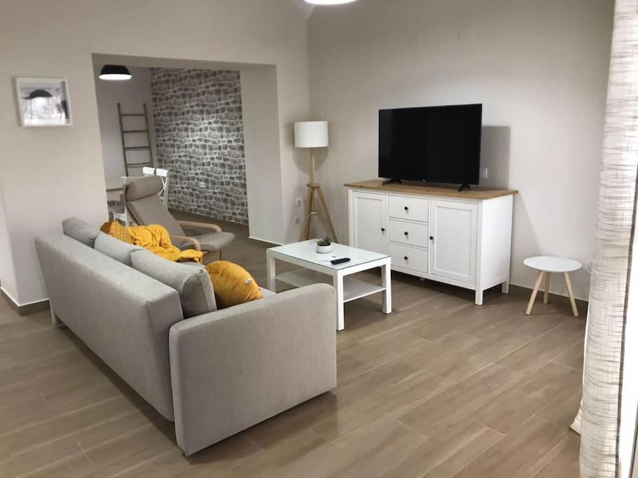 Bonita Y Amplia Casa Con Patio, En Centro Ciudad Apartman Mérida Kültér fotó