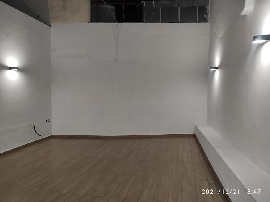 Bonita Y Amplia Casa Con Patio, En Centro Ciudad Apartman Mérida Kültér fotó
